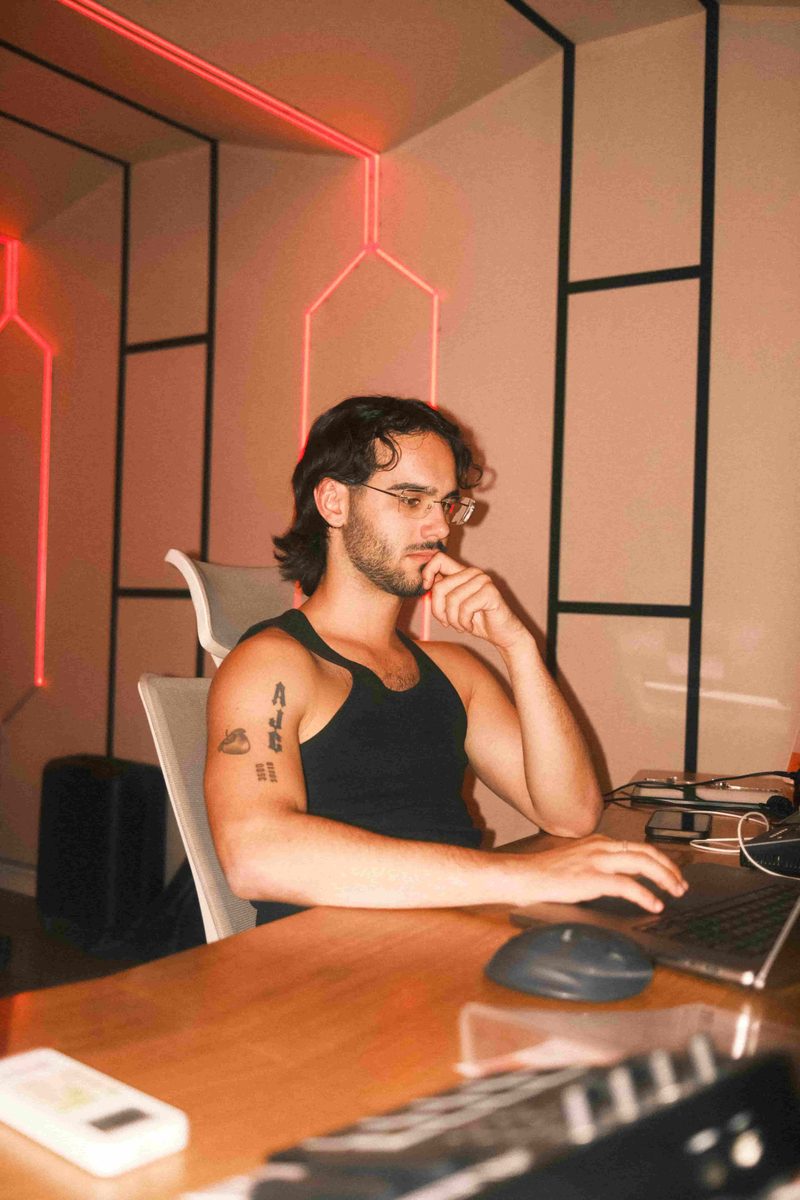 T-Cun en el estudio
